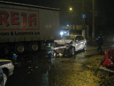 Пьяная автоледи врезалась в грузовик на Московском шоссе в Рязани