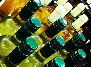 Более 100 литров алкоголя пытались незаконно продать в Рязани