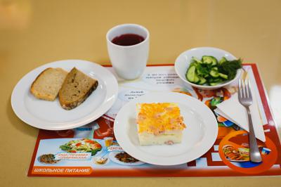Заместитель мэра Рязани лично проверяет продукты для школьного питания