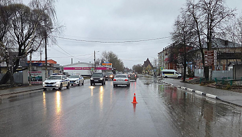 В Касимове Lada Largus сбила женщину и ребёнка