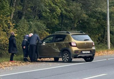 На въезде в Рязань иномарку развернуло после столкновения с автоцистерной