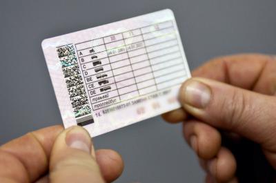 Житель Клепиковского района отработает 240 часов за подделку водительского удостоверения