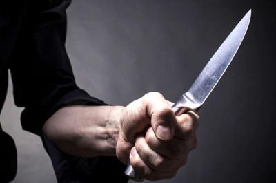 Житель Ряжска угрожал ножом сожительнице, заподозрив её в измене