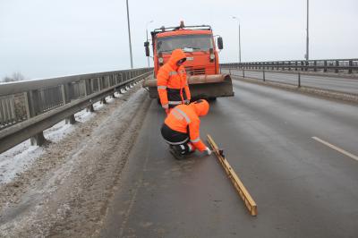 Эксперты взяли пробы покрытия Солотчинского моста