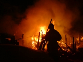 В Рязанской области огонь повредил несколько строений