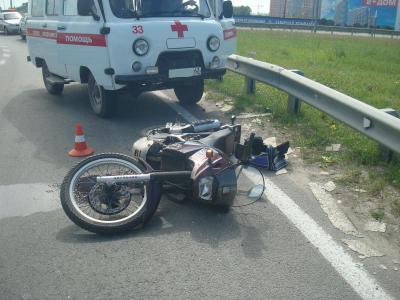 В Рязани мотоцикл влетел в отбойник, байкер скончался в больнице