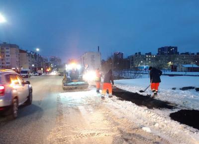 В Рязани вновь практикуют укладку асфальта в снег