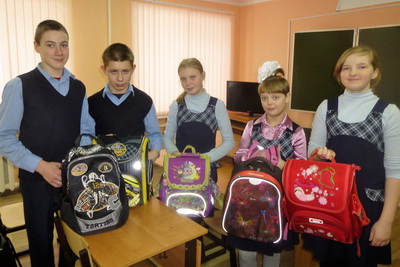 Воспитанники Скопинской школы-интерната получили  рюкзаки в подарок