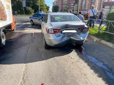 На улице Новосёлов пьяный водитель спровоцировал массовое ДТП