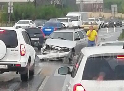 В серьёзном ДТП на проезде Яблочкова пострадал водитель Kia