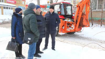 Борис Ясинский посмотрел, как в Рязани убирают снег