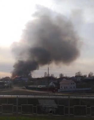 В селе Шумашь Рязанского района загорелись несколько домов