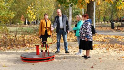 На детскую площадку в Комсомольском парке Рязани выделено 2,3 миллиона рублей