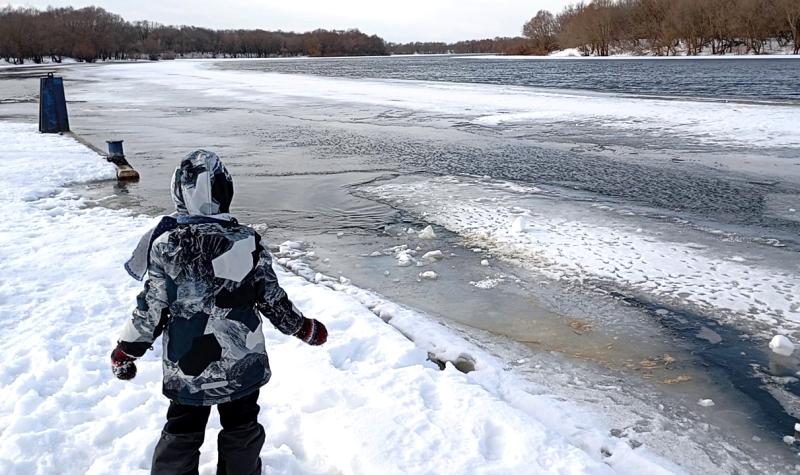 Рязанцам напомнили об опасности весенних водоёмов