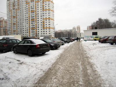 В Рязани за заезд на газоны оштрафовали более 300 водителей