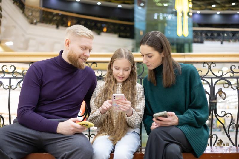 Рязанцам рассказали, как семейные правила и настройки смартфона влияют на безопасность детей