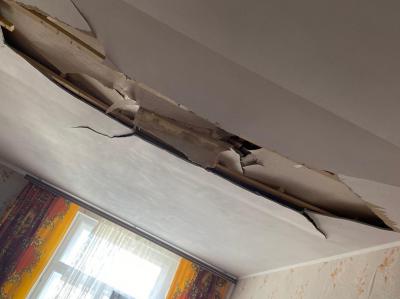 В жилом доме Рязани рухнул потолок