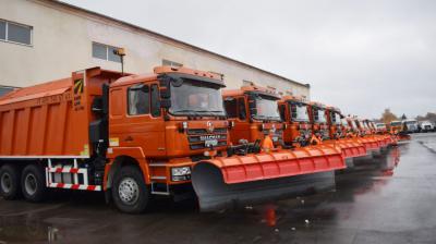 Для борьбы со снегопадом на трассе М5 в Рязанской области мобилизовано 27 единиц техники
