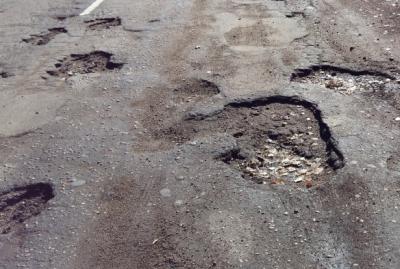 Жители Мушковатово всё ещё ждут ремонта дороги к их селу