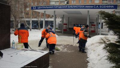 Виталий Артёмов рассказал, что нужно для качественной уборки тротуаров от снега