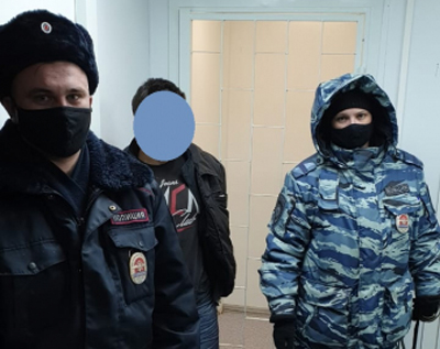 В центре Рязани полиция задержала парня с «синтетикой»