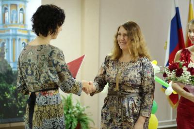 В Рязани торжественно вручили 30-тысячный сертификат на материнский капитал