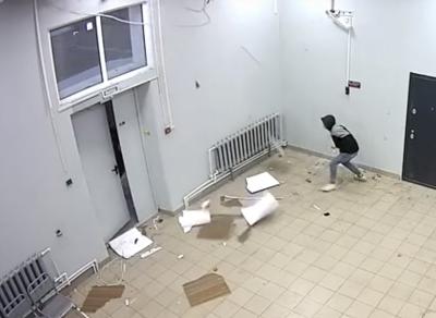 В Рязани осуждён вандал, разгромивший зал ожидания станции «Лесок»