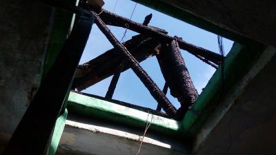 Квартиры в доме со сгоревшей крышей в Рязани оценивает комиссия