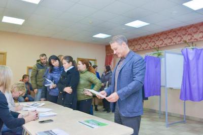 Аркадий Фомин ознакомился с ходом голосования за благоустройство территорий в Шилово