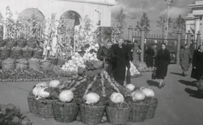 Торговый городок в Рязани предлагают украсить овощами