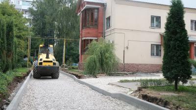 Елена Сорокина осмотрела ремонт дворов в Московском районе Рязани