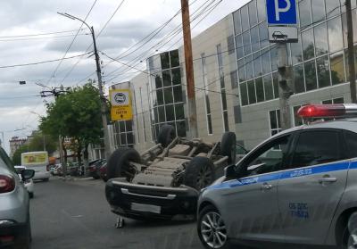 В ДТП на улице Гагарина перевернулся автомобиль