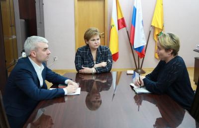 Елена Сорокина обсудила с председателем СНТ «Нефтяник» Ларисой Быковой проблему свалки