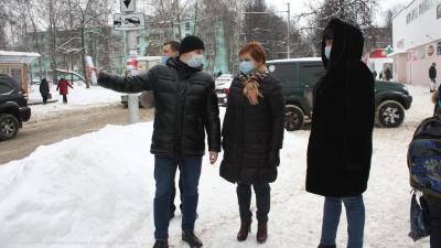 Елена Сорокина происпектировала уборку дорог в Московском районе Рязани