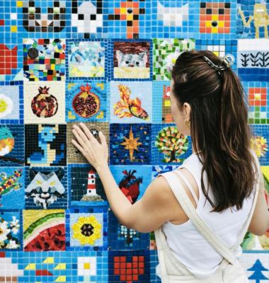 Рязанцы создают коллективное мозаичное панно на Лыбедском бульваре