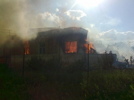 Четыре пожарных расчёта не спасли жилой дом в Шиловском районе