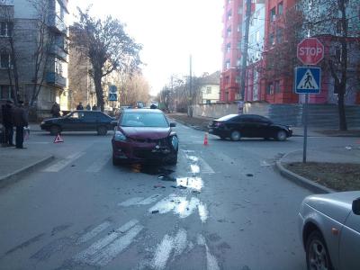 При столкновении Renault Logan и Mazda в Рязани погиб один из водителей