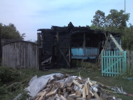 В Сасовском районе сгорели кровля жилого дома и два сарая