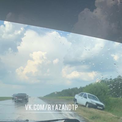 На трассе Рязань–Пронск столкнулись три автомобиля
