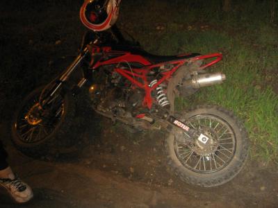 Мотоциклист без прав влетел в иномарку на рязанском участке М5