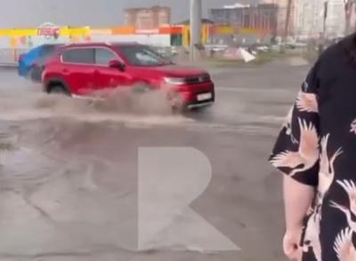 Рязанцы пожаловались на затопленную дорогу у «Глобуса»