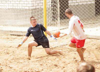 Рязанские футболисты-пляжники начали борьбу на областном чемпионате