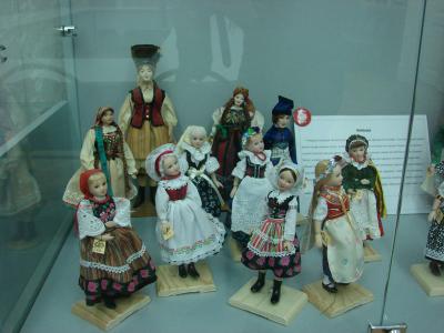 Шиловский коллекционер презентовал в Рязани выставку кукол