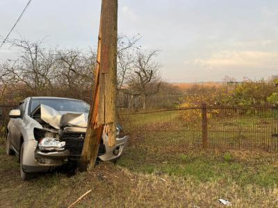 В Кадомском районе иномарка влетела в опору ЛЭП, пострадали двое взрослых и два ребёнка