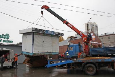 На площади Попова в Рязани ликвидировали старый киоск