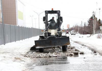 Павел Малков считает, что город не справился с уборкой тротуаров из-за погоды
