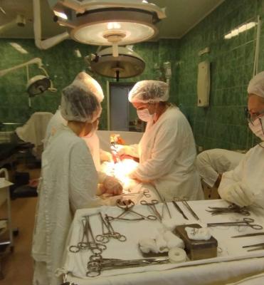 Рязанские хирурги удалили у пациентки гигантскую миому матки