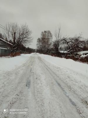 Жители рязанского посёлка Сысоево пожаловались на нечищенную дорогу