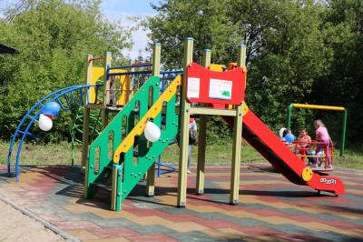 Елена Сорокина осмотрела в Рязани две детские площадки