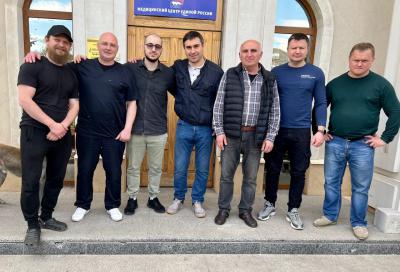 Дмитрий Хубезов приехал в Мариуполь с коллегами из Рязани